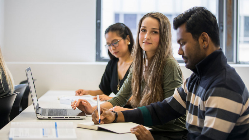 Kaplan-Business-School-Sydney-Estudantes