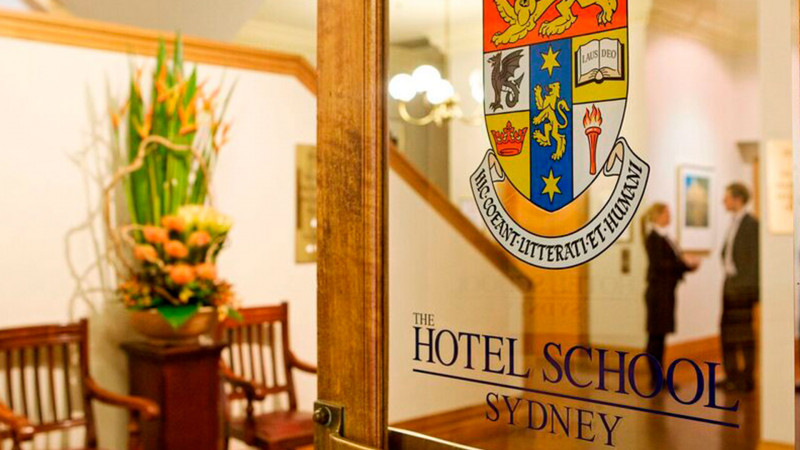The-Hotel-School-Sydney-Entrada-do-Campus-e-Estudantes